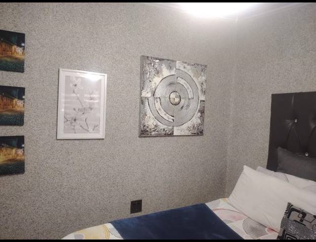 4 BEDROOM HOUSE FOR SALE IN VERGENOEG